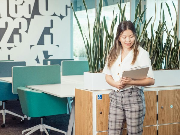 How Does the UK's Business Climate Adapt to Global Challenges?